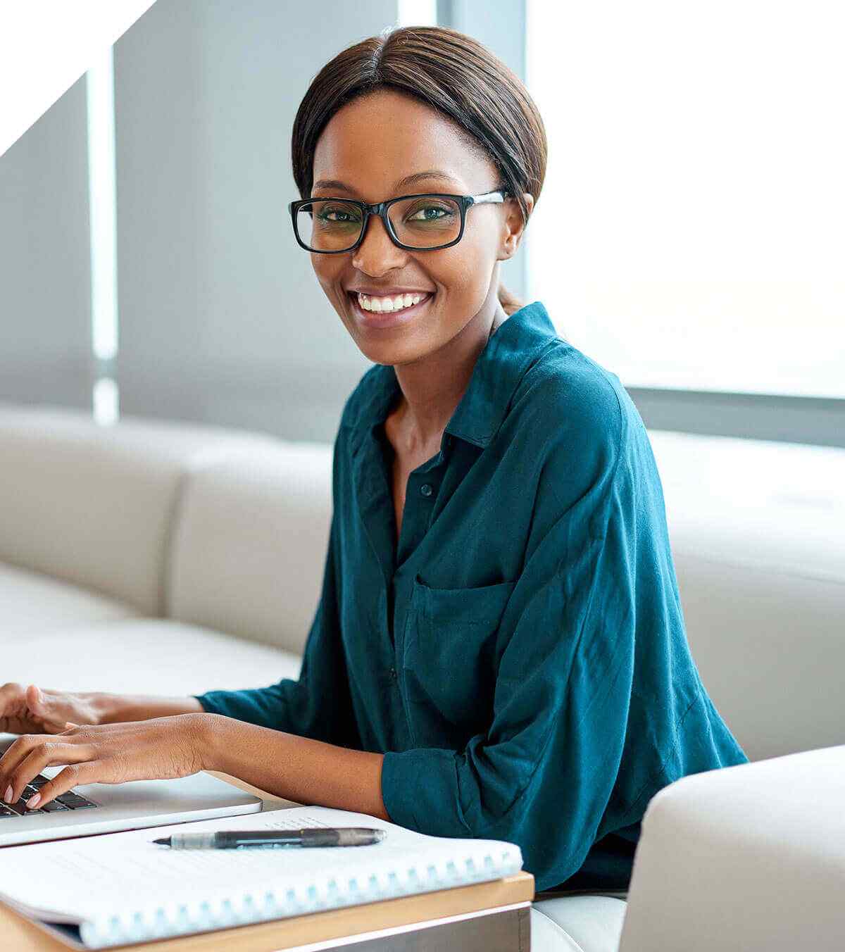 https://finxfund.com/wp-content/uploads/2020/04/img-people-03.jpg